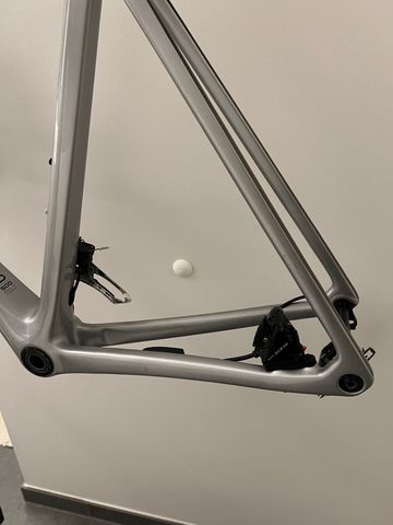 Używany Emonda Custom Shimano 105 2024 Road & Gravel — zdjęcie 17 z 20