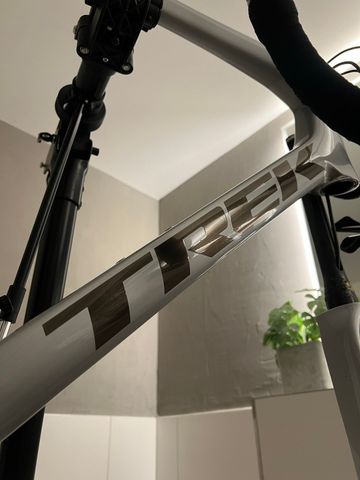 Używany Emonda Custom Shimano 105 2024 Road & Gravel — zdjęcie 18 z 20