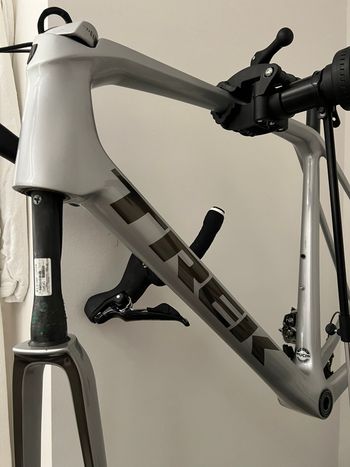 Used Emonda Custom Shimano 105 2024 Road & Gravel, Light Gray — image 15 of 20