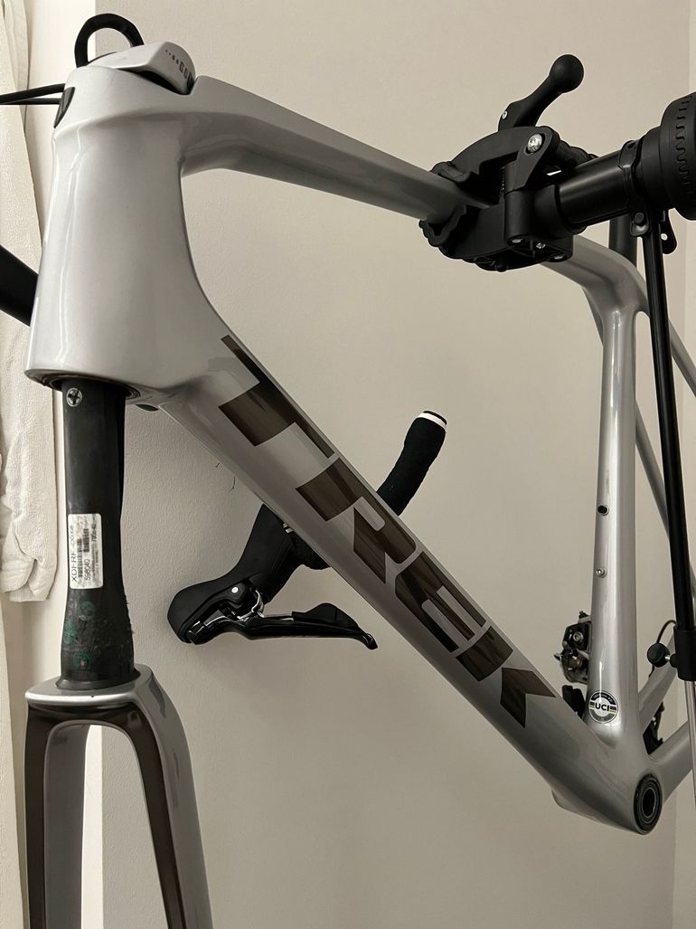 Used Emonda Custom Shimano 105 2024 Road & Gravel, Light Gray — image 15 of 20