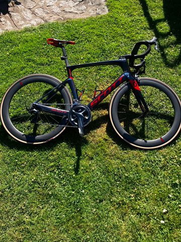 Scott Foil 20 2018 2018 Road & Gravel usato