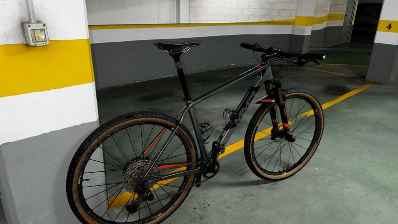 Used Mmr rakish Custom Shimano Deore XT 2020 MTB