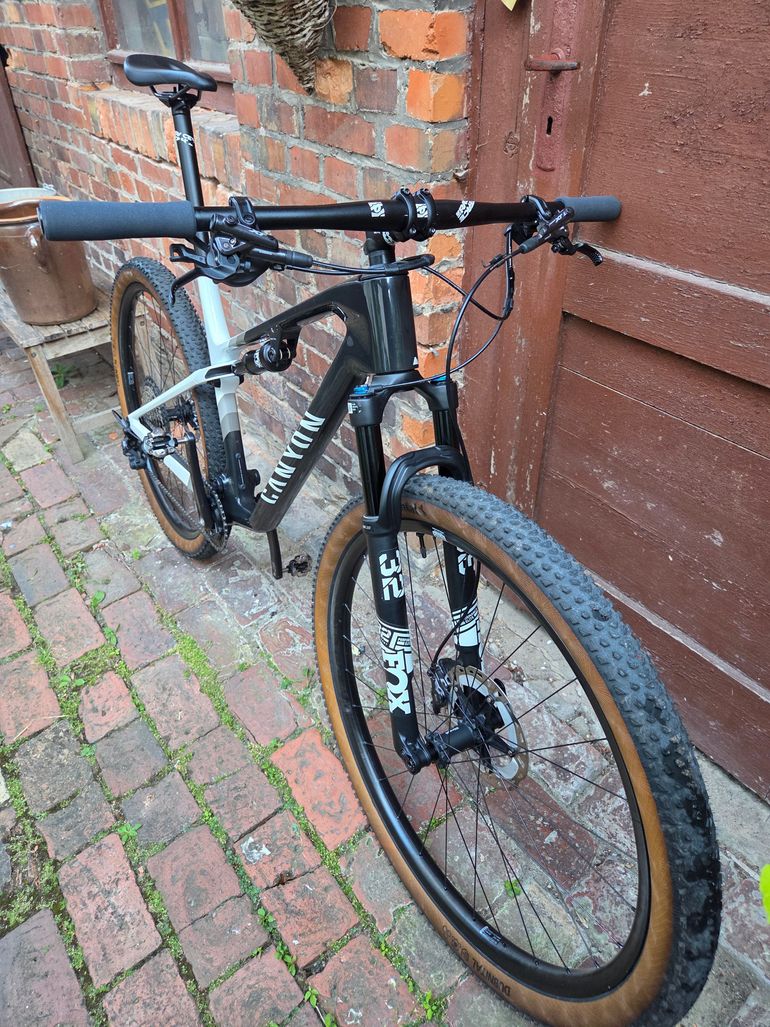 Brugt Canyon Lux World Cup 7 2023 2023 Mountainbike — billede 2 af 10