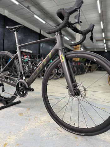 Brugt Scott Addict RC 30 2023 2023 Road & Gravel — billede 4 af 24