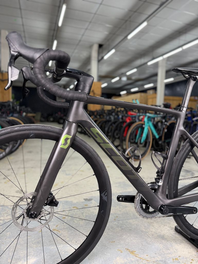 Brugt Scott Addict RC 30 2023 2023 Road & Gravel — billede 20 af 24