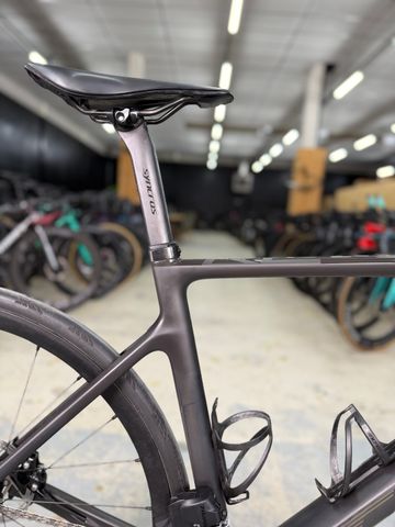 Tweedehands Scott Addict RC 30 2023 2023 Road & Gravel — afbeelding 11 van 24