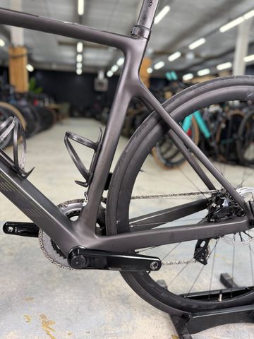 Tweedehands Scott Addict RC 30 2023 2023 Road & Gravel — afbeelding 22 van 24
