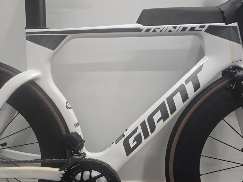Used Giant Trinity, Advanced Pro 1 2022 2022 Road & Gravel, White — image 2 of 18