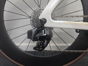Used Giant Trinity, Advanced Pro 1 2022 2022 Road & Gravel, White — image 4 of 18