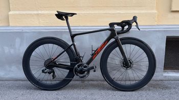 Tweedehands KTM Revelator SRAM Red eTap AXS 2024 Road & Gravel