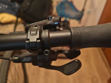 Specialized Sirrus Shimano Deore XT 2025 Urban usato, Nero — immagine 4 di 4