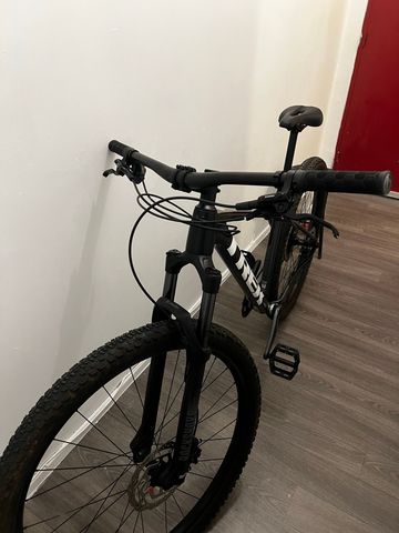 Used Trek Procaliber 6 2024 2024 Mountainbike, Black, 29 — image 2 of 4