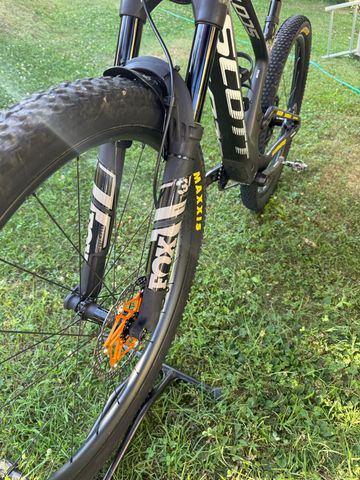 Used Scott Spark RC Team 2022 2022 Mountainbike, Black, 29 — image 4 of 9