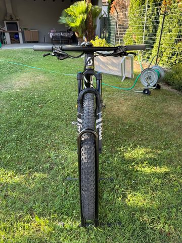 Used Scott Spark RC Team 2022 2022 Mountainbike, Black, 29 — image 1 of 9