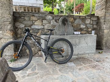 Used Scott Spark RC Team 2022 2022 Mountainbike, Black, 29 — image 2 of 9