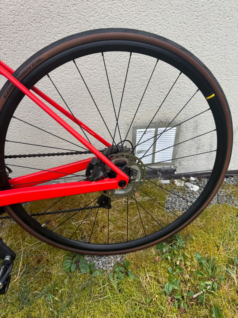 Tweedehands BMC Teammachine SLR FIVE 2022 2022 Road & Gravel — afbeelding 3 van 7