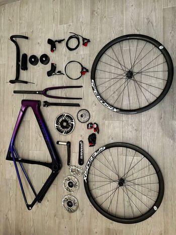 Lapierre Xelius SL 9.0 2023 Frameset 2023 Road & Gravel usato, Viola — immagine 2 di 5