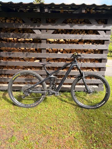 Used Canyon Strive CF 6.0 2019 2019 Mountainbike, Black, 29 — image 1 of 4
