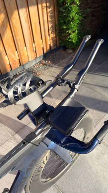Used Argon 18 E119 SRAM Force eTap AXS 2024 Road & Gravel, Blue — image 7 of 16