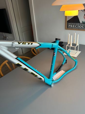 Used Yeti ARC Frameset 2011 Mountainbike, Blue — image 10 of 12