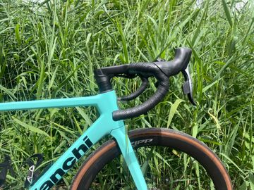 Used Bianchi Custom 2024 2024 Road & Gravel, Blue — image 2 of 7