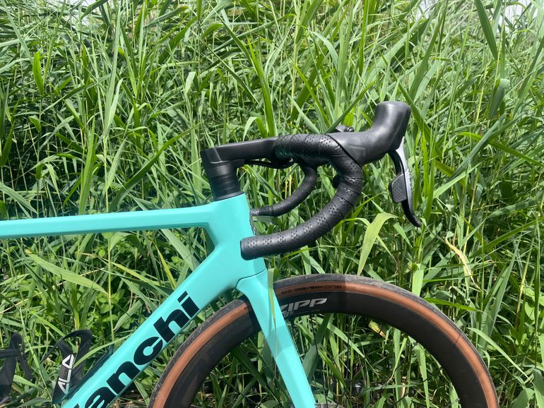 Used Bianchi Custom 2024 2024 Road & Gravel, Blue — image 2 of 7