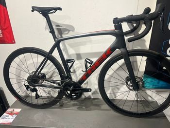 Trek Émonda SL 5 2023 2023 Road & Gravel usato