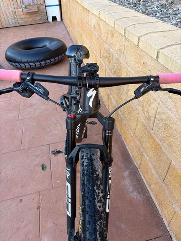 Used Specialized Epic Expert 2022 2022 Mountainbike, Black — image 6 of 10