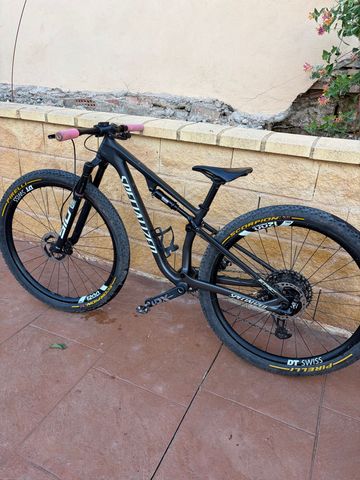 Used Specialized Epic Expert 2022 2022 Mountainbike, Black — image 2 of 10