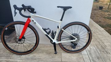 Gebrauchtes BMC URS 01 FOUR 2024 2024 Road & Gravel, Weiß — Bild 2 von 4