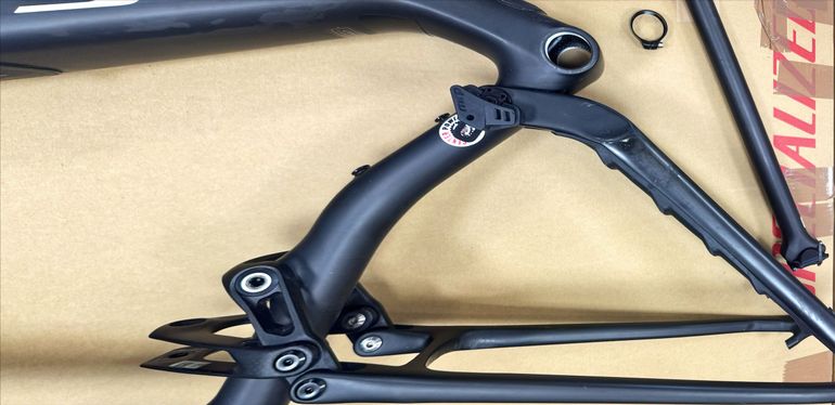 Käytetty S Works EPIC 8 Frameset 2025 Mountainbike — kuva 6 / 7