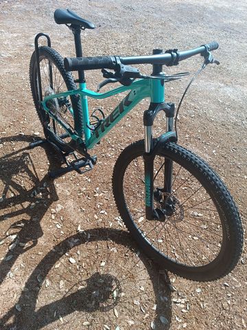 Trek Marlin 7 Gen 2 2023 2023 Mountainbike usato, Verde — immagine 2 di 3