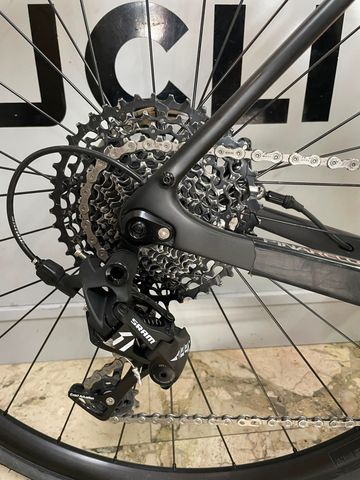Used Pinarello Granger X5 Disc 2024 2024 Road & Gravel, Black — image 4 of 9