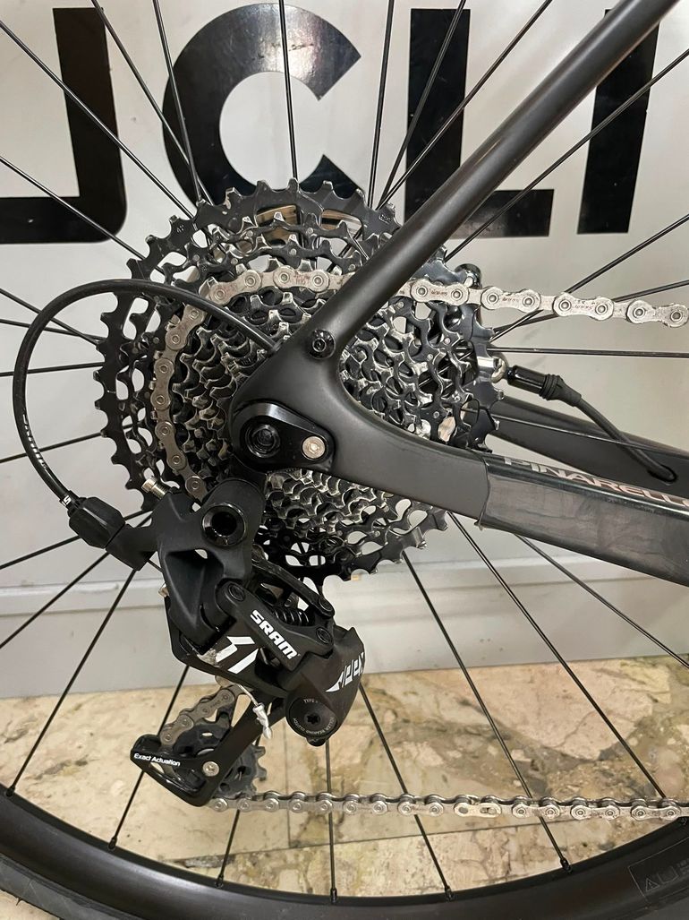 Pinarello Granger X5 Disc 2024 2024 Road & Gravel usato, Nero — immagine 4 di 9