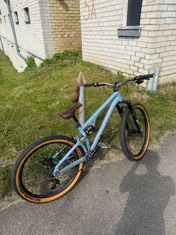 Used Specialized P.Slope 2018 2018 Mountainbike, Purple — image 2 of 9