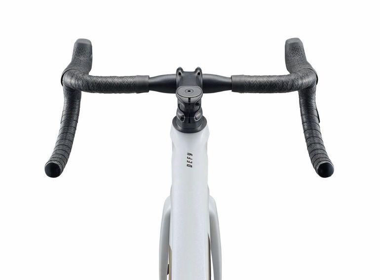Giant Defy Advanced Pro 1 2026 2026 Road & Gravel usato, Bianco — immagine 4 di 5