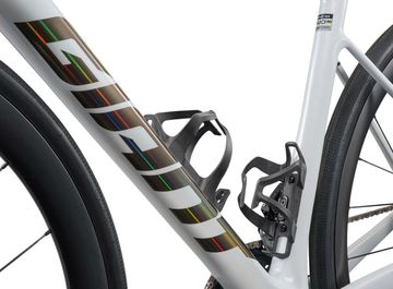 Używany Giant Defy Advanced Pro 1 2026 2026 Road & Gravel — zdjęcie 2 z 5