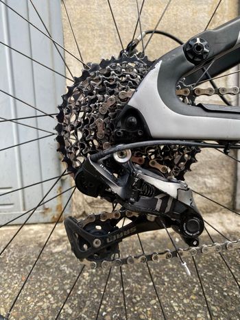 Cannondale Jekyll Carbon 2 2017 2017 Mountainbike usato, Nero — immagine 5 di 6