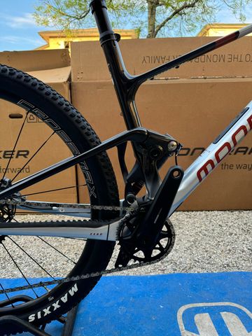Used Mondraker F-podium Sram Eagle Transmission GX 2025 Mountainbike, Light Gray — image 2 of 6