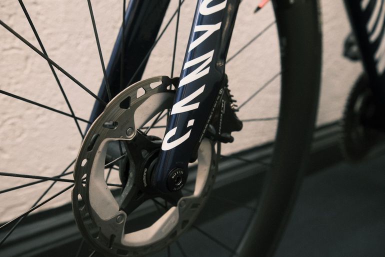 Używany Canyon Aeroad CF SL 8 Disc 2023 2023 Road & Gravel — zdjęcie 15 z 19