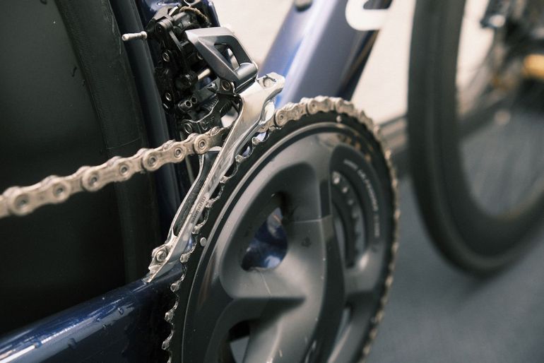 Używany Canyon Aeroad CF SL 8 Disc 2023 2023 Road & Gravel — zdjęcie 7 z 19