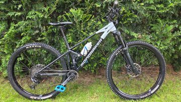 Used Mondraker RAZE 2023 2023 Mountainbike, White, 29 — image 4 of 12
