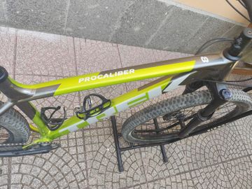 Used Trek Procaliber 8 2024 2024 Mountainbike, Green, 29 — image 3 of 6