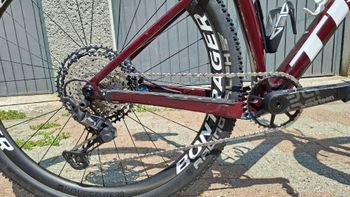 Used Trek Procaliber 9.8 2022 2022 Mountainbike, Red, 29 — image 3 of 12