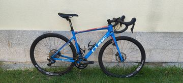 Tweedehands CUBE ATTAIN GTC SL 2023 2023 Road & Gravel
