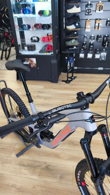 Gebrauchtes Santa Cruz Nomad Other 2025 Mountainbike, Hellgrau — Bild 3 von 7