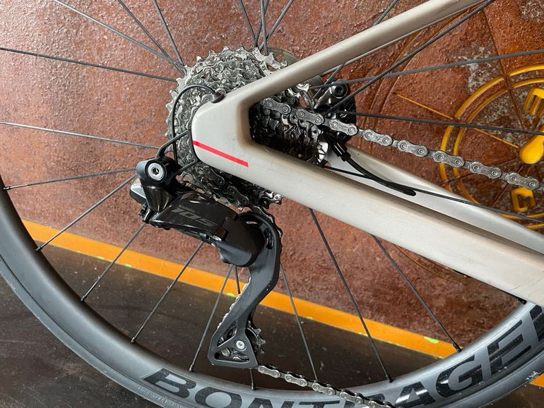 Używany BMC Teammachine SLR FIVE 2023 2023 Road & Gravel — zdjęcie 4 z 4