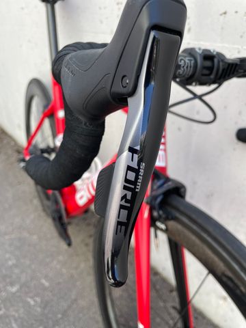 Used BMC Teammachine SRAM Rival eTap AXS 2017 Road & Gravel, Red — image 5 of 10