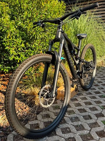 Gebrauchtes Specialized Stumpjumper Alloy 2022 2022 Mountainbike, Schwarz — Bild 2 von 10