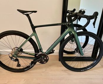Used Scott Addict Gravel 30 2022 2022 Road & Gravel